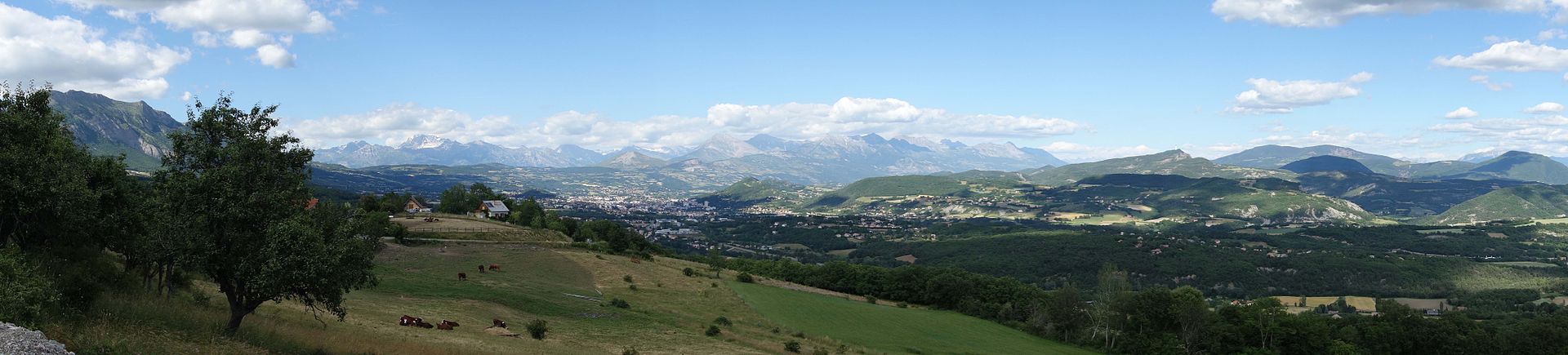 Vue panoramique du bassin gapençais, photo Wikipédia