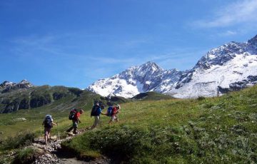 Montée vers le col du Bonhomme